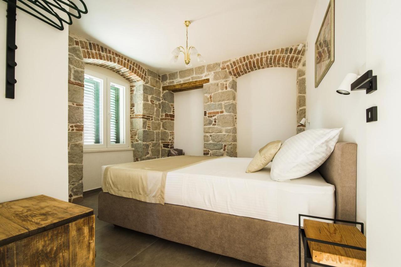 Memento Apartment - In The Heart Of Old Town Split Exterior photo