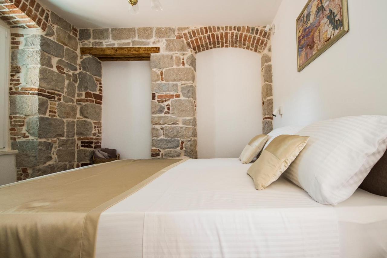 Memento Apartment - In The Heart Of Old Town Split Exterior photo