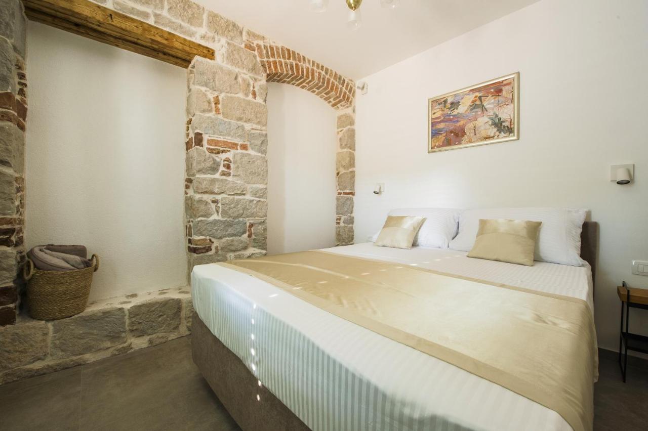 Memento Apartment - In The Heart Of Old Town Split Exterior photo